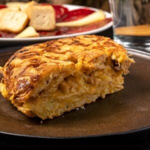 Pincho de Tortilla de Chicharrones