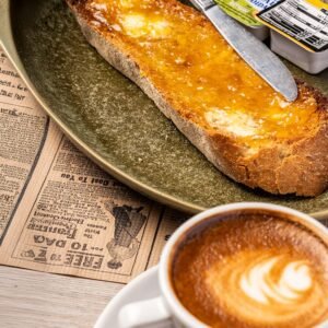 Café + Tostada con Mermelada